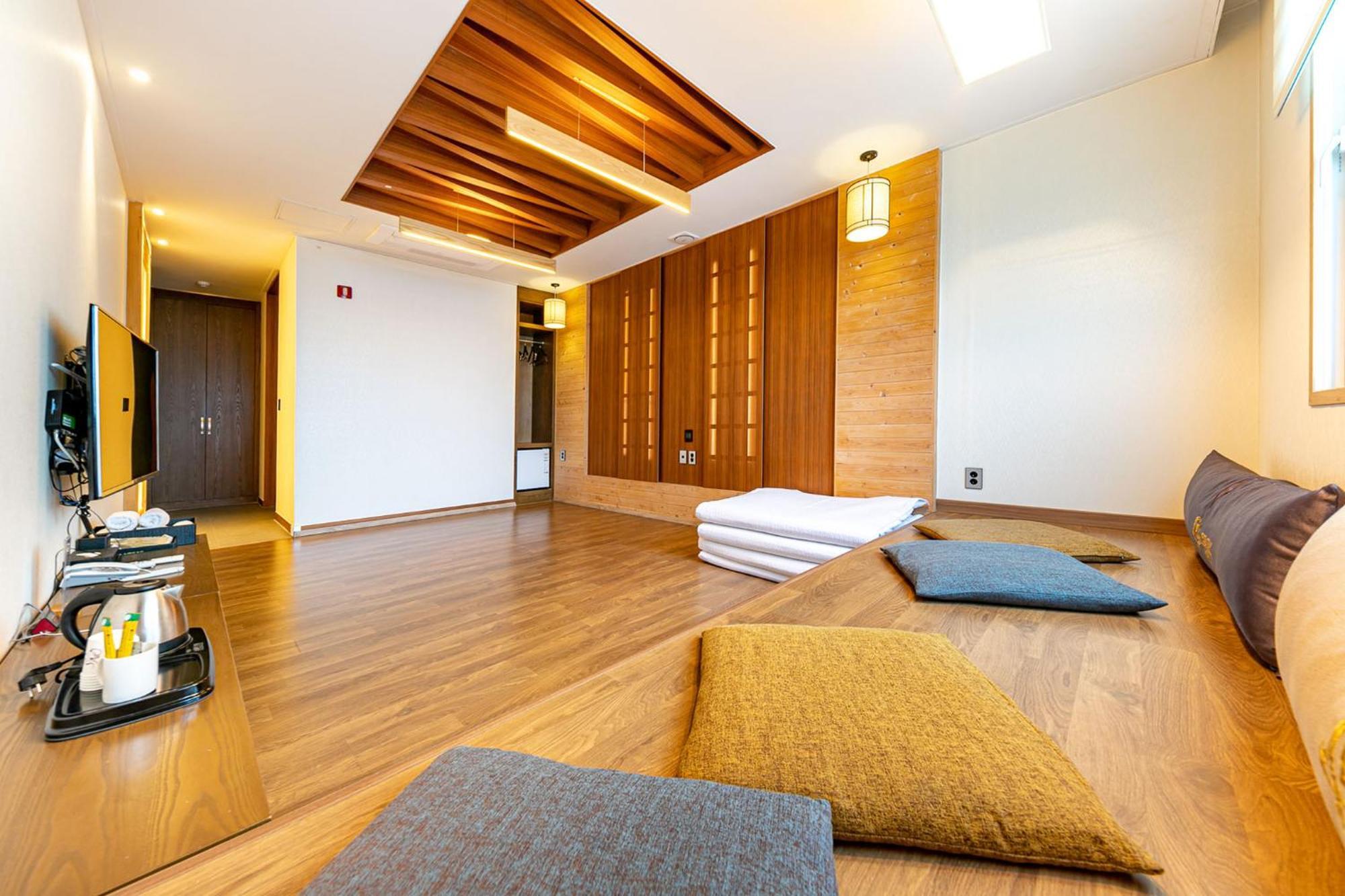 Yeosu Stay Hotel Cameră foto