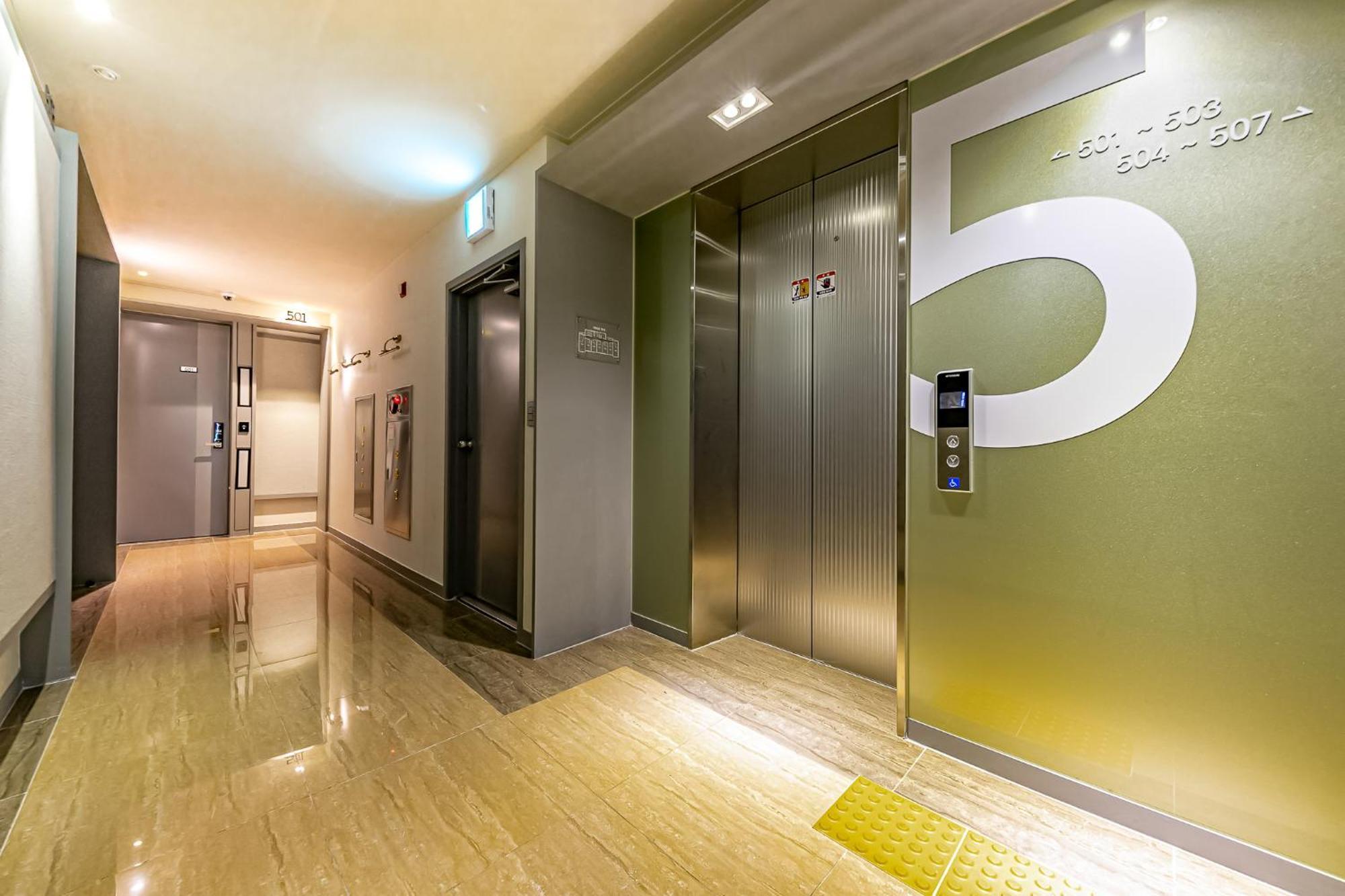 Yeosu Stay Hotel Exterior foto